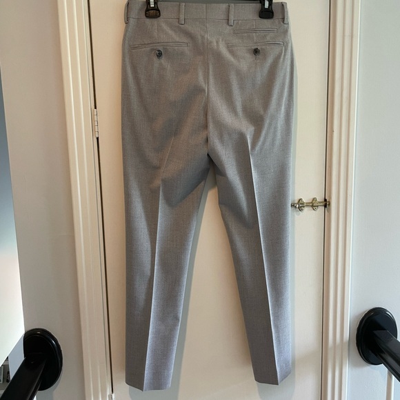 Young Men’s Murano XS Vest & 28x28 Pants - Picture 8 of 10